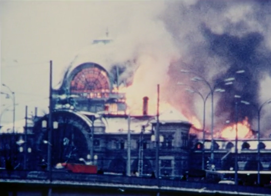 der Luzerner Bahnhof in Flammen
